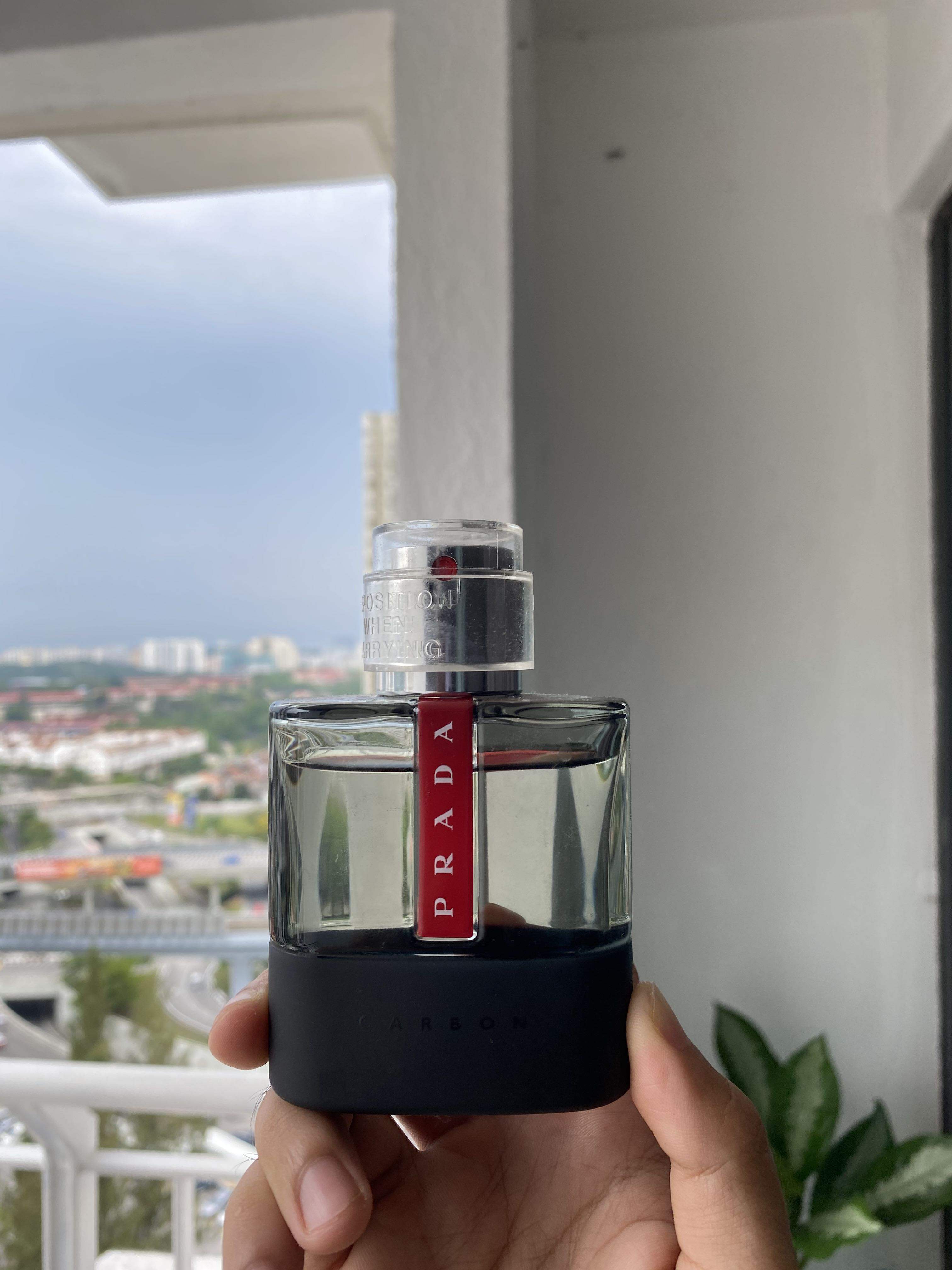 Prada luna rossa carbon pantip store