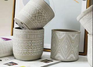 <PO> Cement Flower Pot