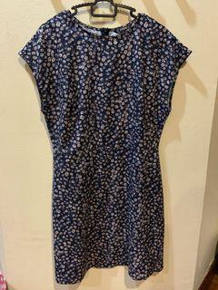 SHEIN Floral Knee Length Dress