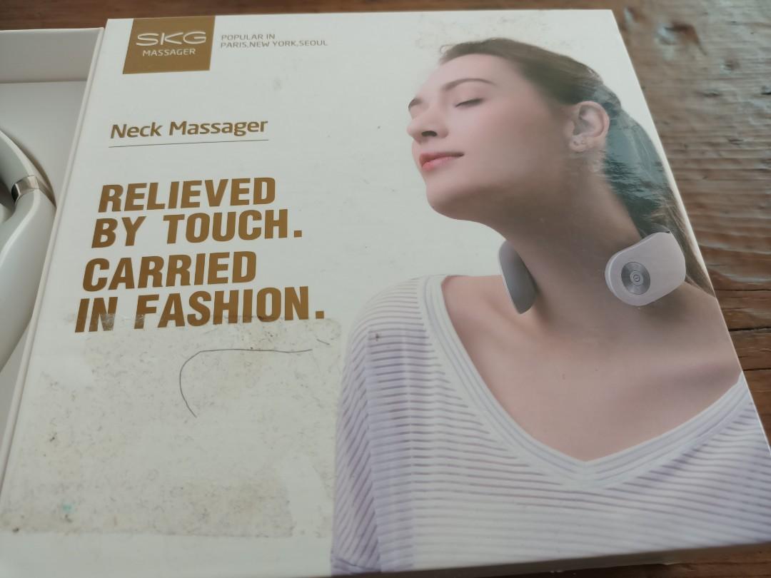 SKG Smart Neck Massager with Heating Function, Wireless 3D Travel Neck