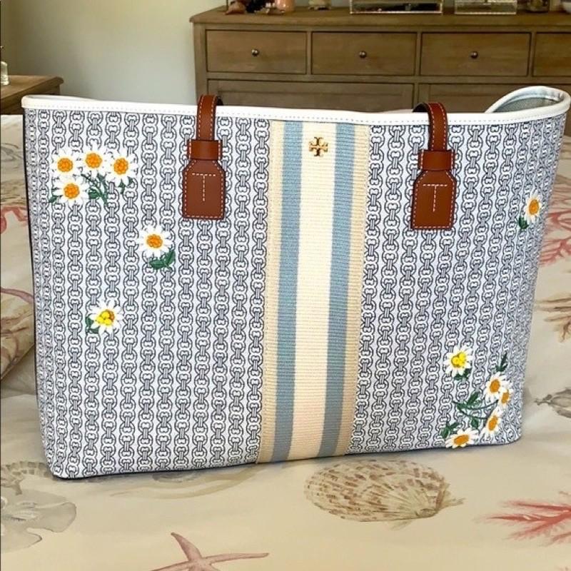 tory burch daisy purse