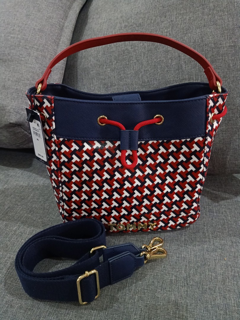 Tommy Hilfiger Bucket Bag, Luxury, Bags & Wallets on Carousell