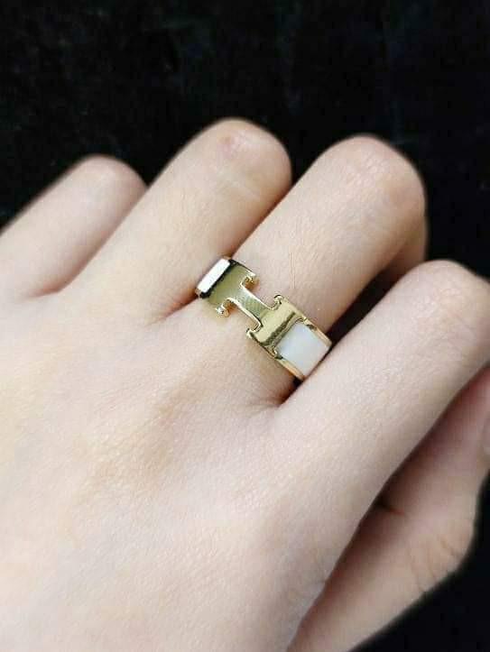 Hermes outlet ring white