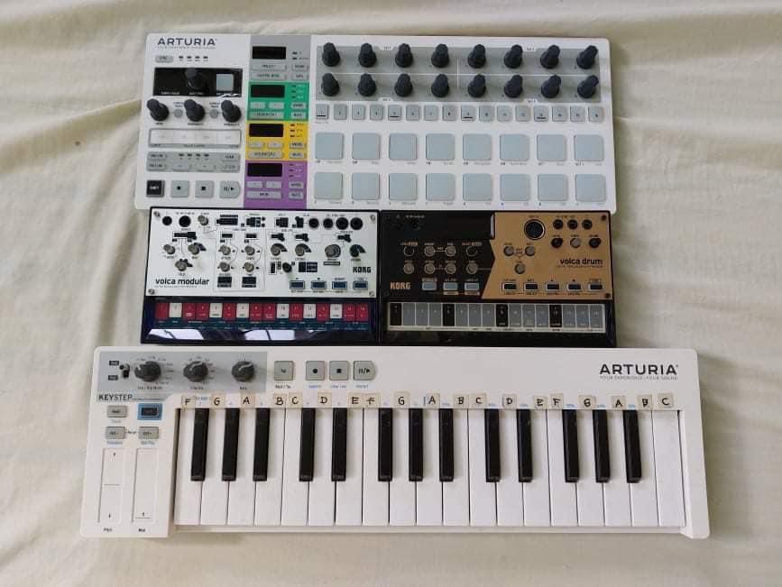 Arturia Beatstep Pro Arturia Keystep Korg Volca Modular Korg