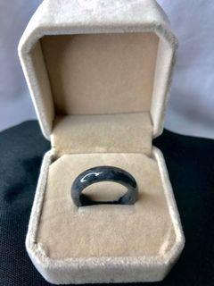 乌鸡翡翠戒指 Black Jade Ring