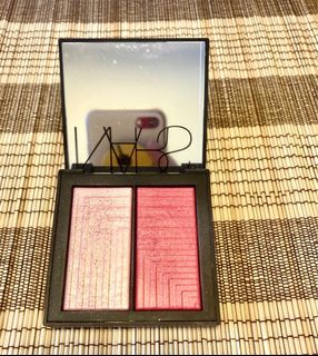 （分類：）位於 。 由 emmazc 提交（商品編號 1092842893，圖片 1）。簡介： 。