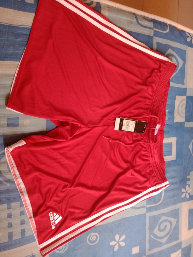 Adidas regista 14 shorts store