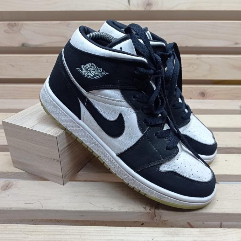 glow in the dark panda jordan 1