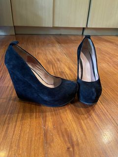 Preloved Shoes Collection item 2