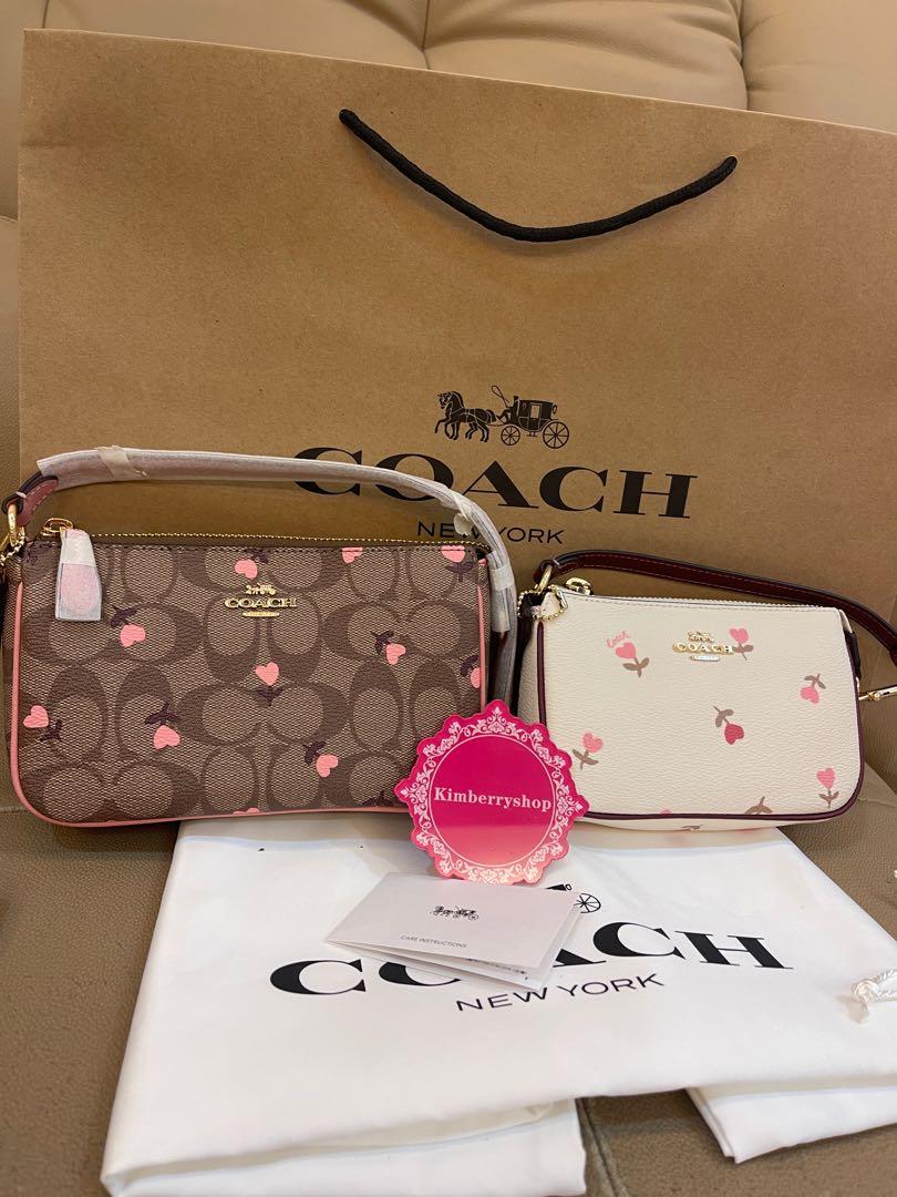 Coach hotsell nolita clutch