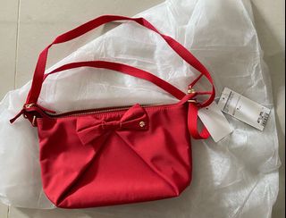 (Category: ) located in . Submitted by apple76 (Listing ID 1092868932, Image 1). Description: .