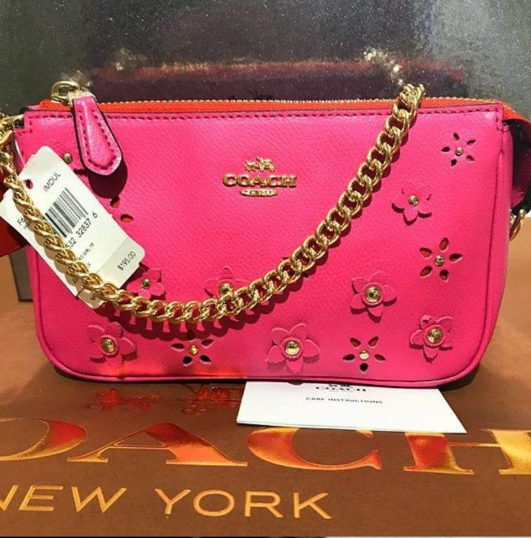 Coach large wristlet clearance discount