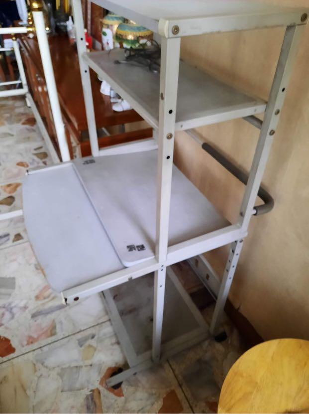 Computer Table (Category: Office Furniture & Fixtures) located in Manila. Submitted by lesssa (Listing ID 1092822919, Image 2). Description: .