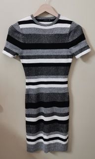 (Category: ) located in . Submitted by rvsl.closet (Listing ID 1092853559, Image 1). Description: .