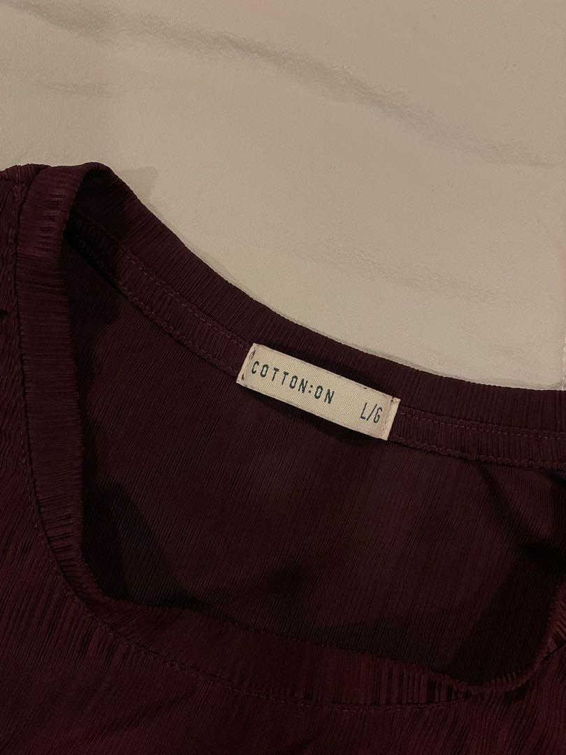 Cotton On Basic Cropped Tee (Category: Shirts) located in Quezon City. Submitted by mixedberries.ph (Listing ID 1092819340, Image 2). Description: Condition: 10/10 RFS: lost weight too big for me already.