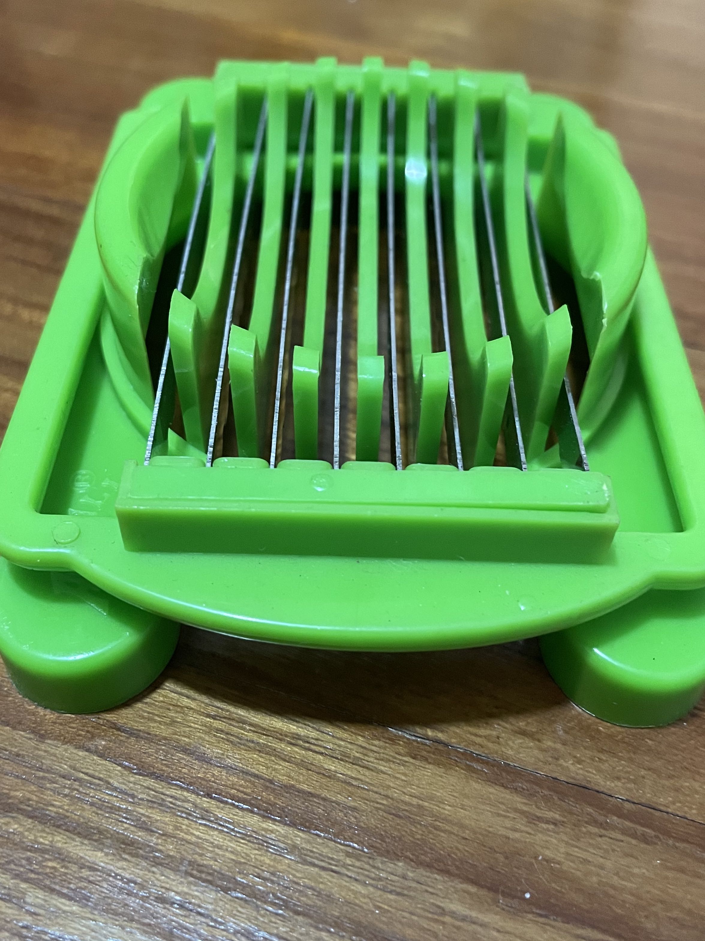 Egg cutter, TV & Home Appliances, Kitchen Appliances, Other Kitchen