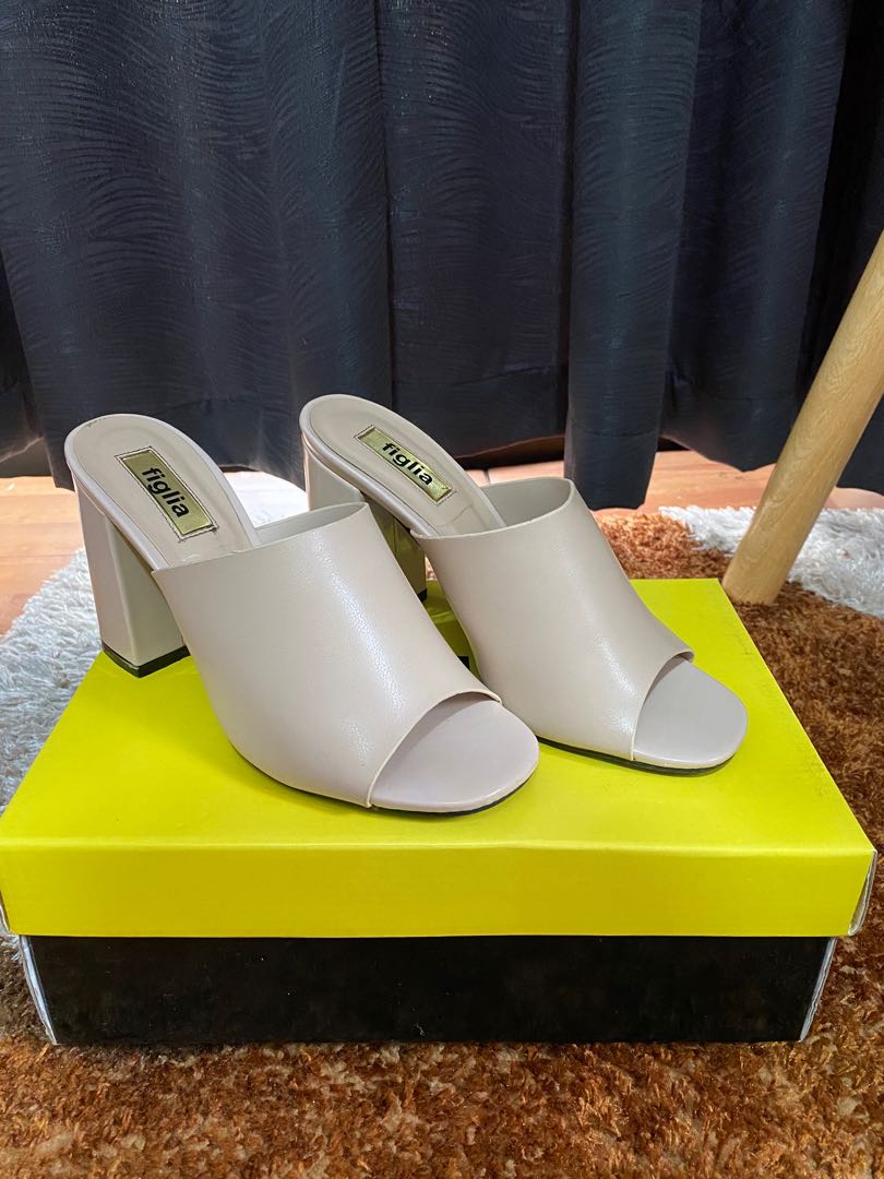 figlia flat sandals