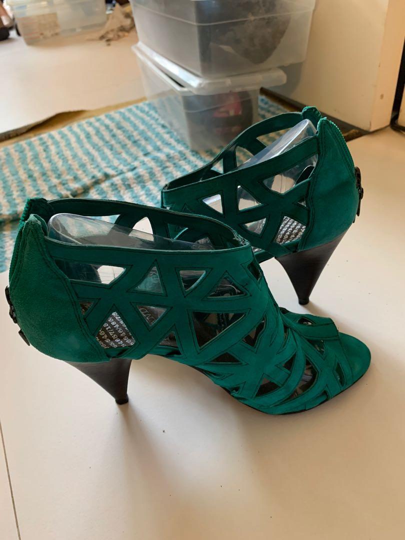 Green suede heels, Women's Fashion, Footwear, Heels on Carousell