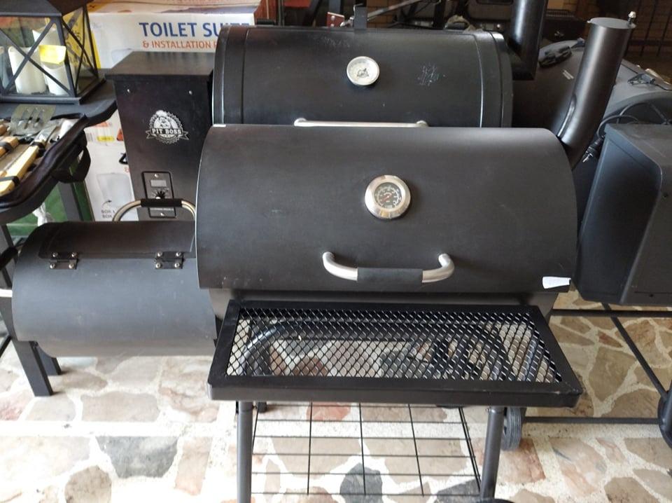 Jumbuck Charcoal Offset Smoker BBQ, TV & Home Appliances, Kitchen