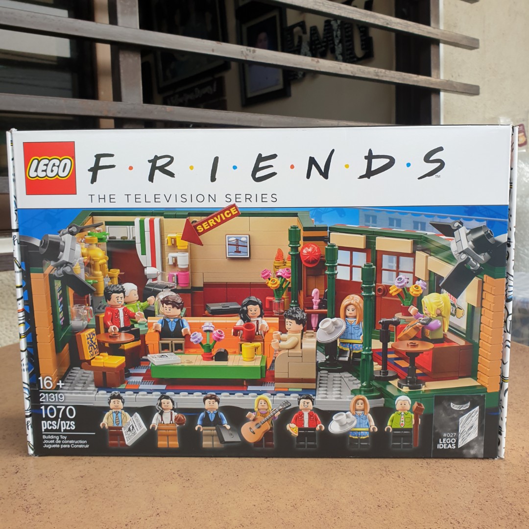 lego friends central perk preço