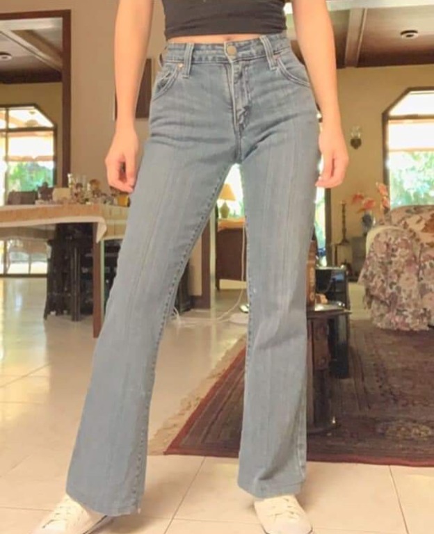 LEVIS SEMI-FLARED JEANS, Women's Fashion, Bottoms, Jeans on Carousell