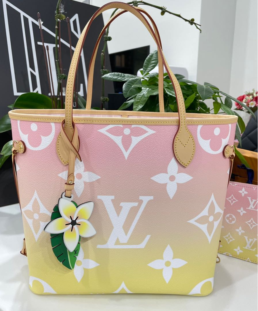 Louis Vuitton Monogram Giant By The Pool Neverfull MM Light Pink -  MyDesignerly