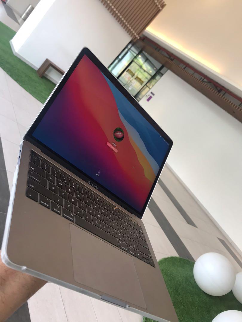 Macbook Repair A1706 A1707 A1708 Touchbar Screen Gelap FREE PICK UP