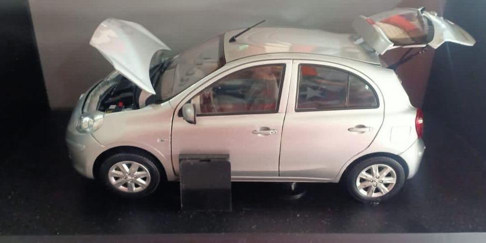 diecast miniatur nissan march Mobil Motor Mobil untuk Dijual