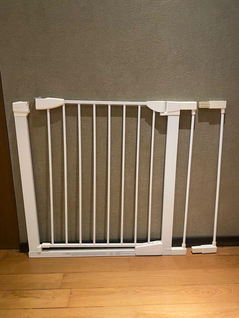 Munchkin Safety Gate x 2 pieces, Babies & Kids, Infant Playtime on