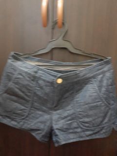 (Category: ) located in . Submitted by brandedoshoppe (Listing ID 1092894555, Image 1). Description: .