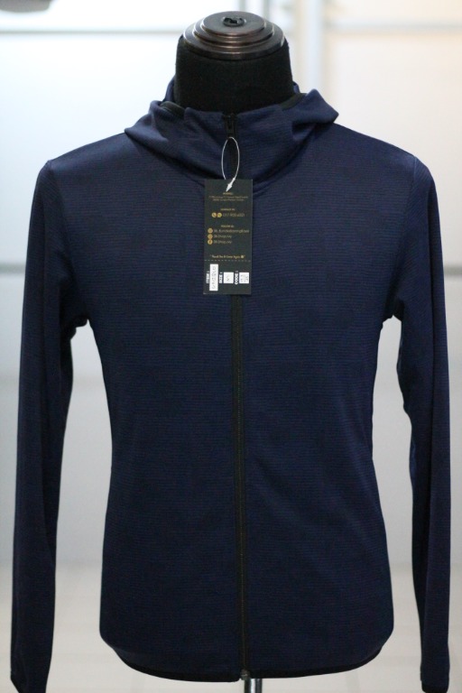 Uniqlo store hoodie malaysia