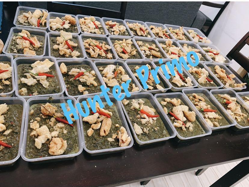 Spicy green curry ( with pork belly,crispy pork skin), Health