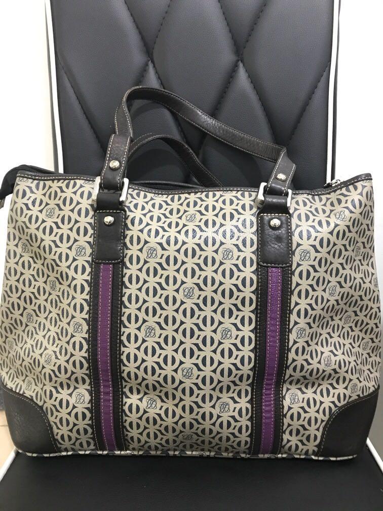 Tote LQ, Women's Fashion, Bags & Wallets, Tote Bags on Carousell