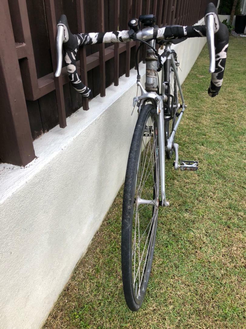 Trek 2000 shop mountain bike