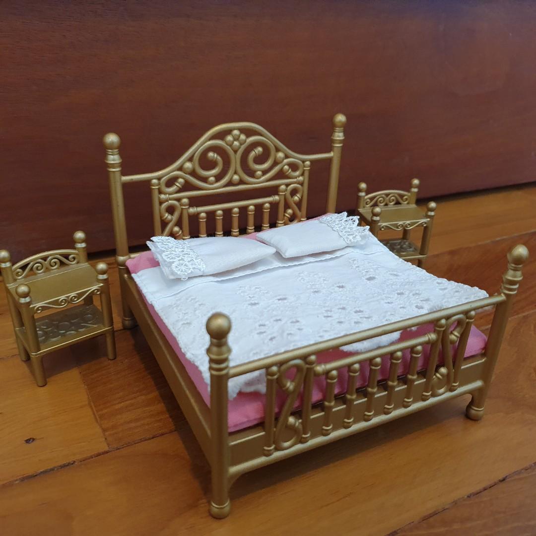 Vintage Luxury Brass Bed Set Sylvanian Families Doll Accessories 