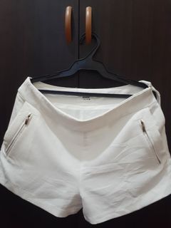 (Category: ) located in . Submitted by brandedoshoppe (Listing ID 1092892495, Image 1). Description: .
