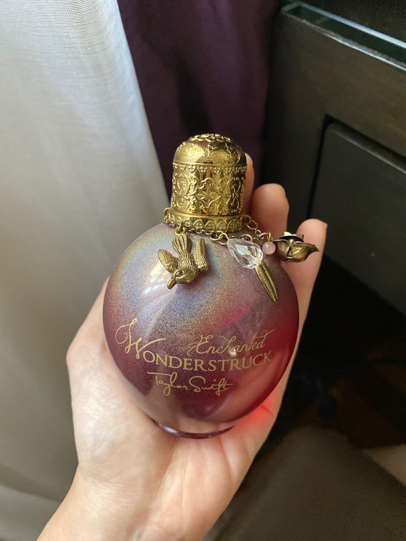 wonderstruck by taylor swift perfume 100ml, Beauty & Personal Care,  Fragrance & Deodorants on Carousell