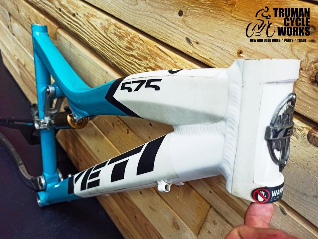 Yeti 575 2025 blue book