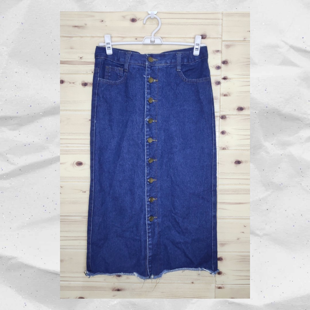 denim skirt very