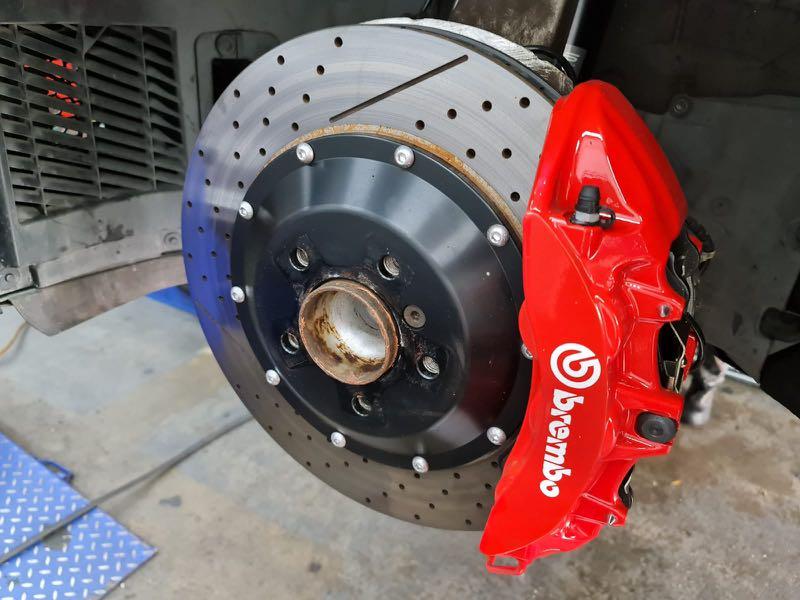 Model CTS V6 6 Pot Brembo Brake Caliper bmw f10, Car Accessories, Tyres & Rims on Carousell