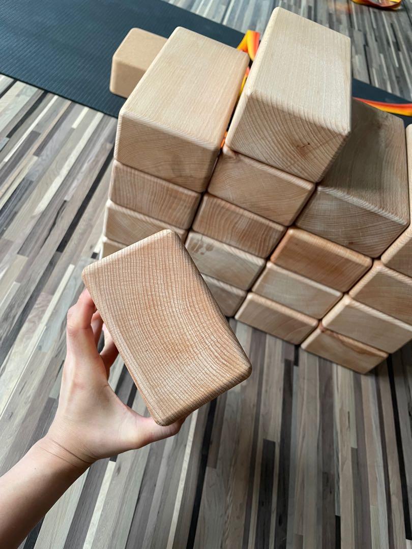 實木瑜伽磚 log hard wood yoga block handstand , 運動產品, 運動與健身, 運動與健身 拉伸配件