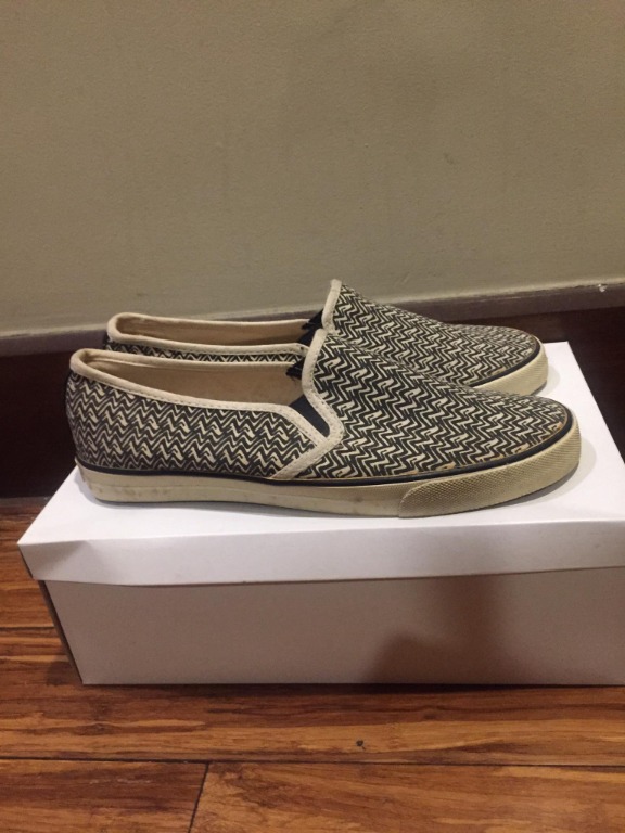 American eagle slip on shoes size 10US Women s Men s Fashion