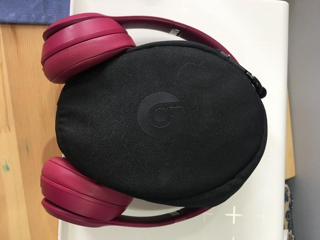Beats brick top red