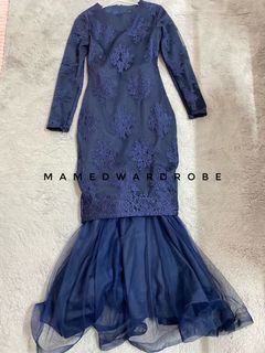 (Category: ) located in . Submitted by mamedwardrobe (Listing ID 1093041326, Image 1). Description: .