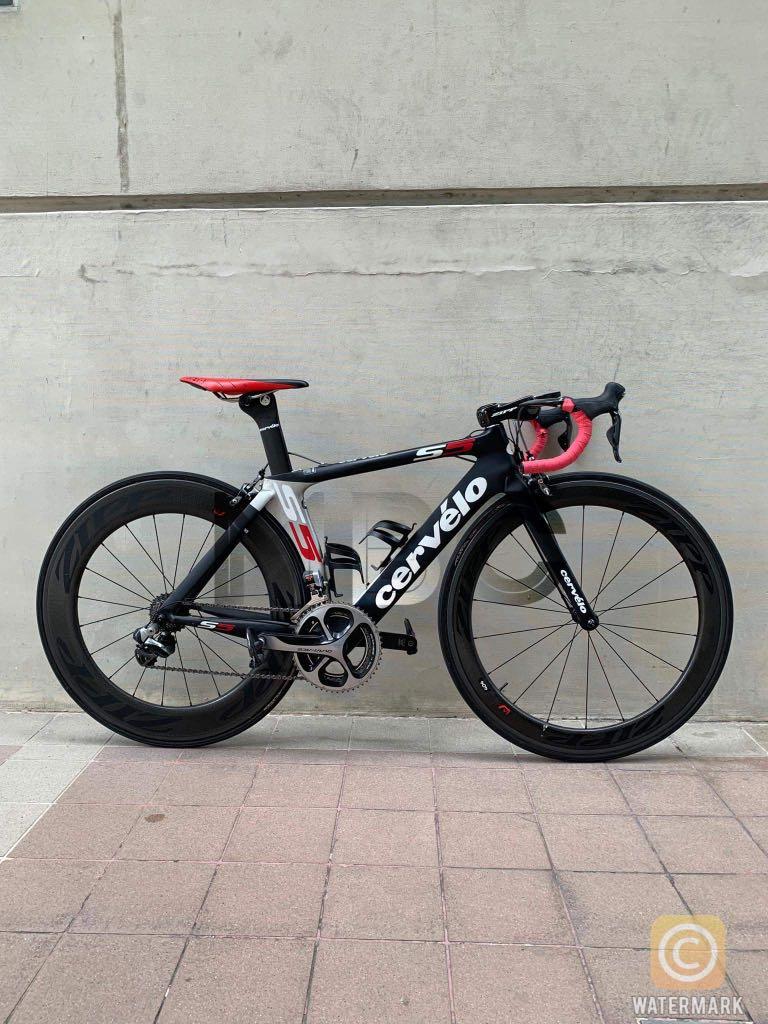 Cervelo S5 (2016 model) full Carbon frame (Category: Bicycles) located in Pasig City. Submitted by shiroshonen (Listing ID 1093102360, Image 3). Description: Cervelo S5 full carbon frame size 48 for 165-175cm component dura-ace 9100 di2 full set with dura ace pedal Zipp Wheelset Firecrest rear 808 front 404 tubular tire (disc brake) with zipp sprint carbon stem Vulcan saddle Fizik Arione 240k.