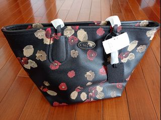 （分類：）位於 。 由 kickonekick 提交（商品編號 1093045802，圖片 1）。簡介： 。