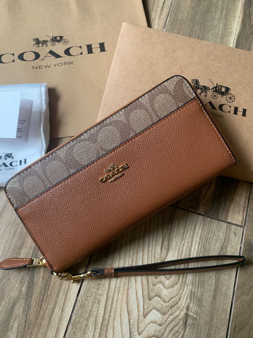 new coach wallet