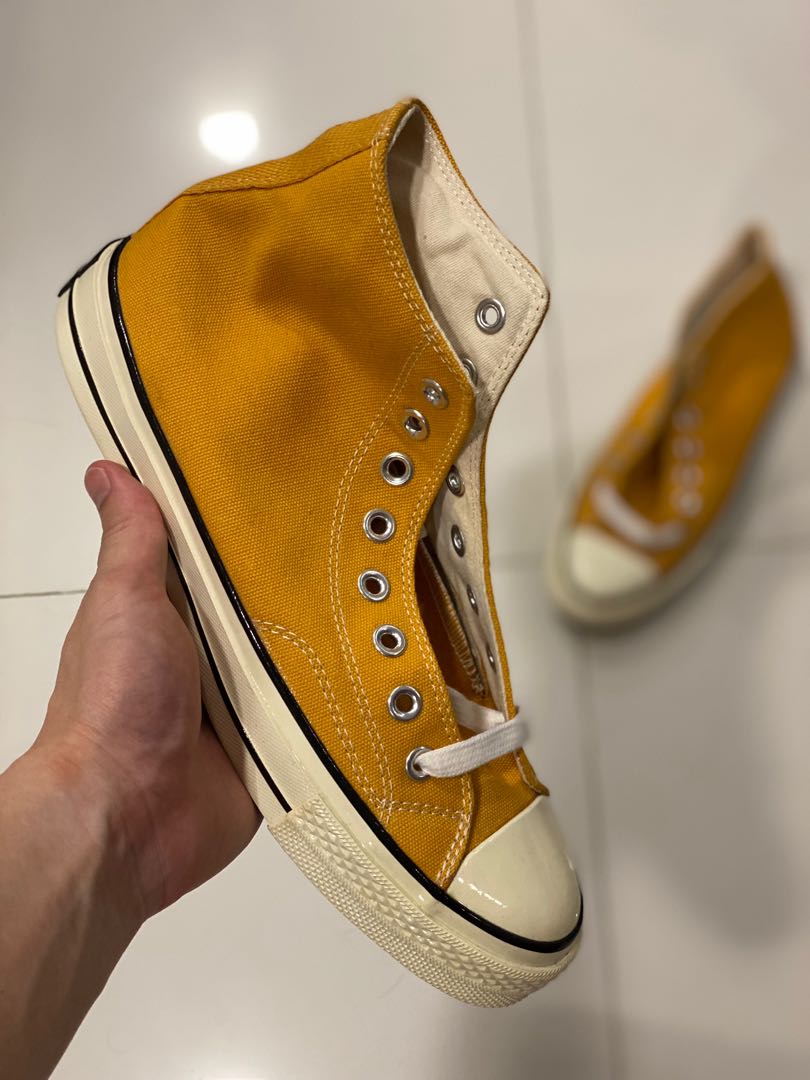 converse chuck taylor kuning