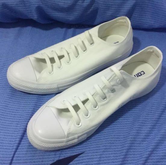 White chuck hotsell taylors men
