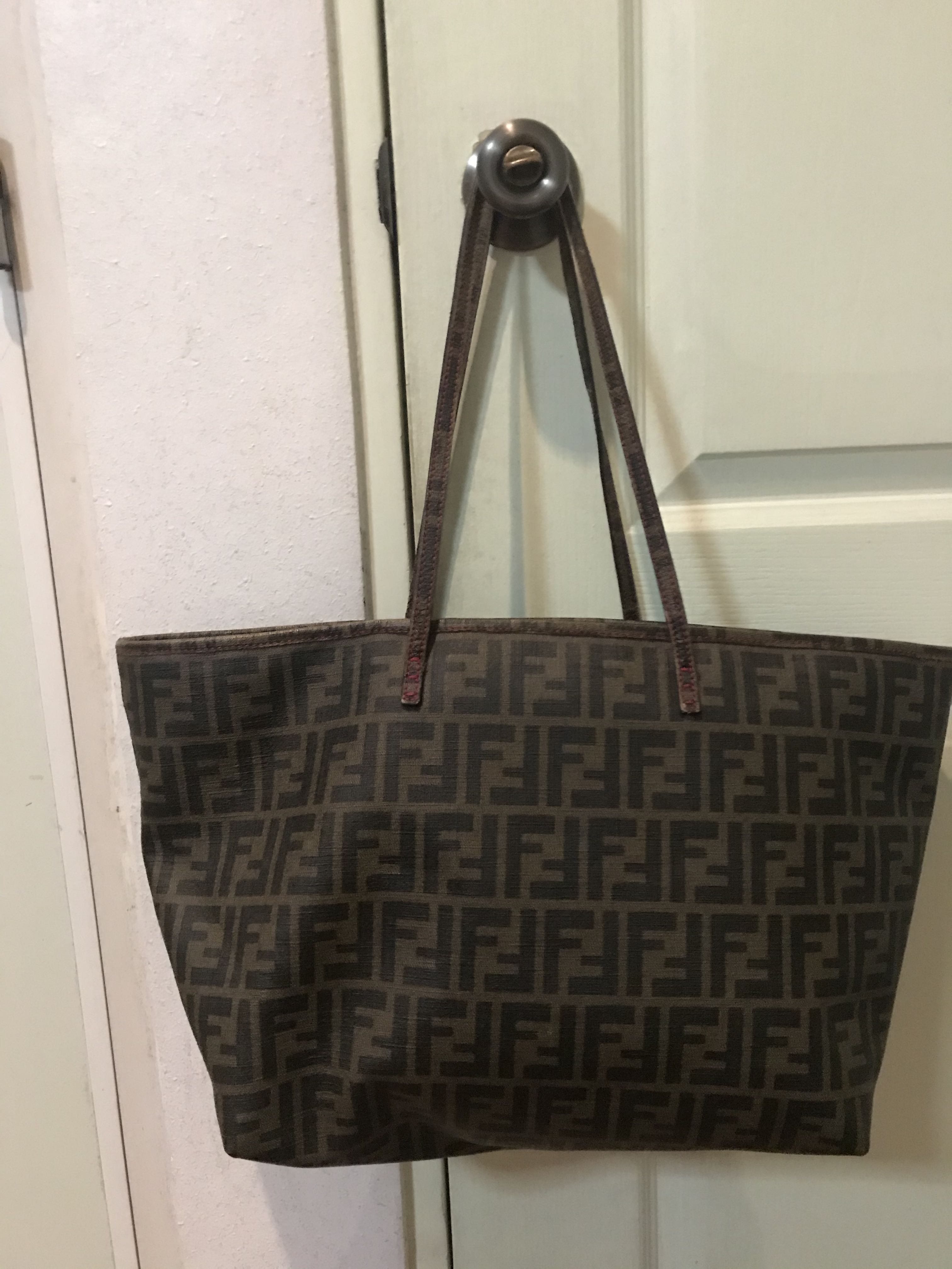 nike essentials sling pack